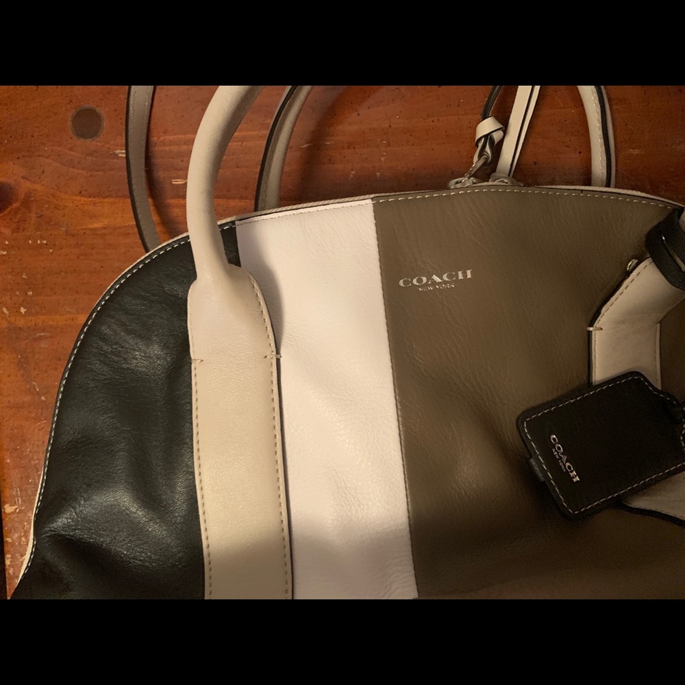 Coach Handbag - Picture 2 of 6